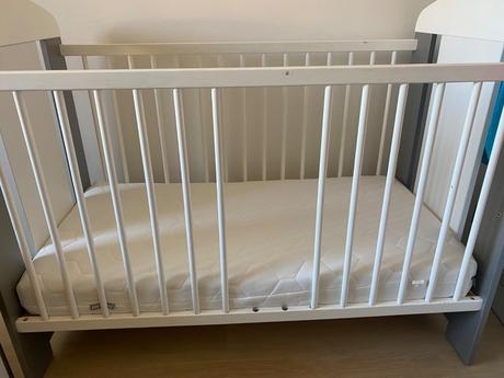 Postýlka + matrace a přebalovací komoda, šířka (cm): 60,délka (cm): 120