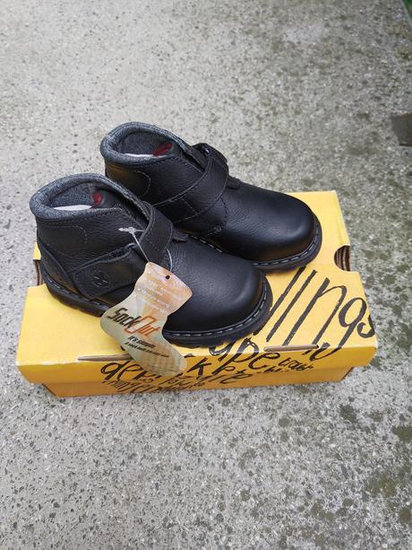 Nenošené dětské kožené boty dr. martens vel. 27, 27