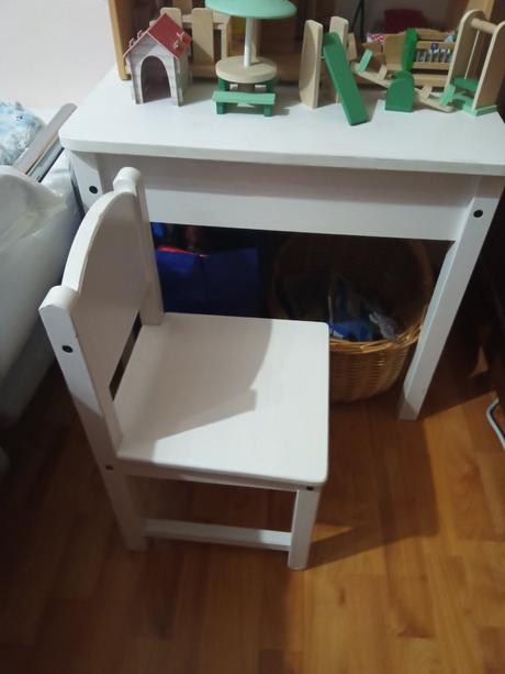 Dětský stoleček ikea a židle, 