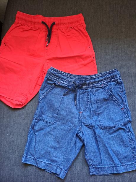 Kraťasy 110/116 skvělý stav, lupilu,110