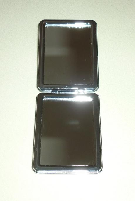 Kapesní zrcátko barbie pro malé parádnice, 