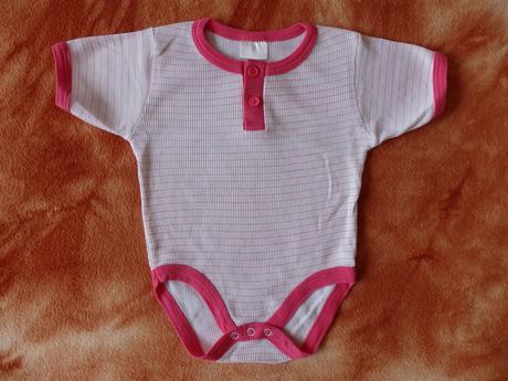 Body s krátkým rukávem, 74