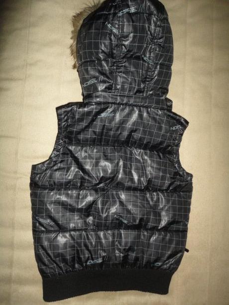 Luxusní, jako nová vesta reserved, vel. 4-5 let, reserved,110