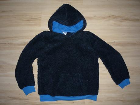 Chlupatá modrá mikina, 140