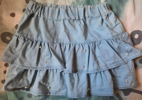 Sukně s perličkami, 122