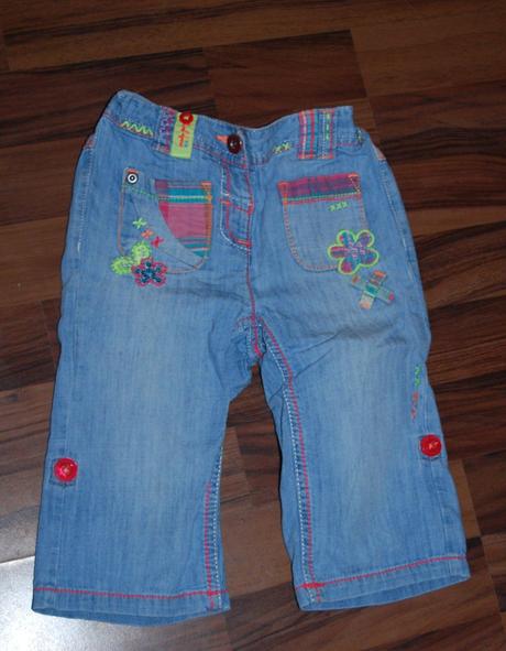 Rifle, džíny s kytičkama, next,98