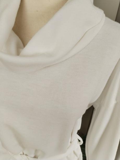 Teplé originální šaty vel.l-xl, l