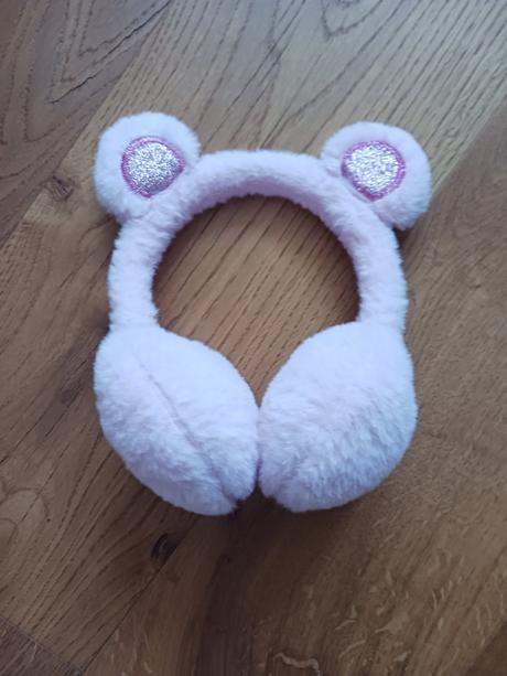 Sluchátka na uši, 134