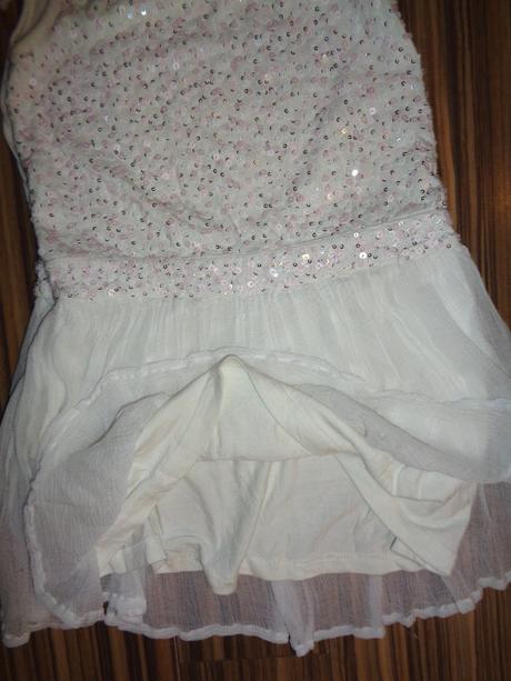 Pěkné bílé šaty s flitříky, next,122