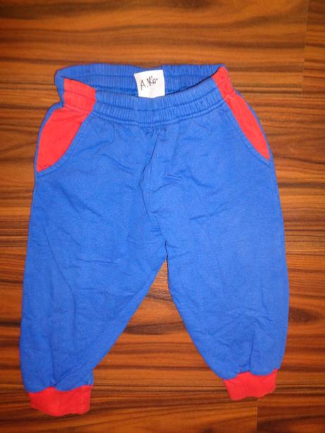 Balíček tepláků pro kluka- devět kusů-velikost 80, 68–80