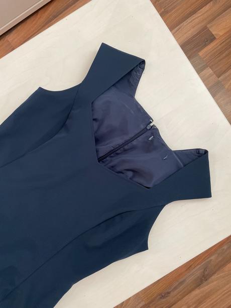 Pouzdrové šaty, vel není cca s, měřte, s