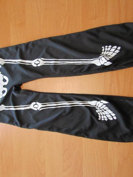 Karnevalový kostým -kostlivec vel 116-122, 