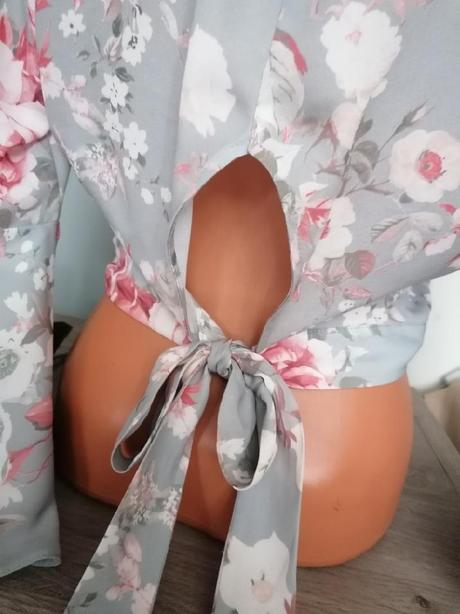 Halenka s úvazem, new look,38