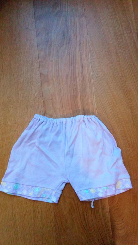 Kraťasy k pyžamu, 86