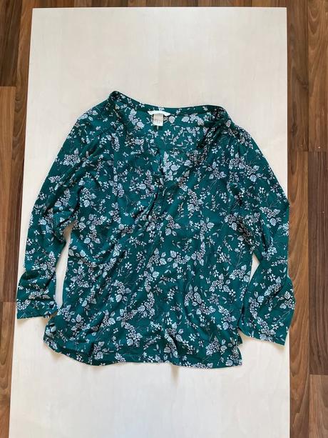 Zelená halenka s potiskem kvítků, vel m, hm, h&m,m