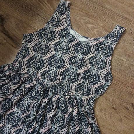 Lehoučké letní šaty, primark,128