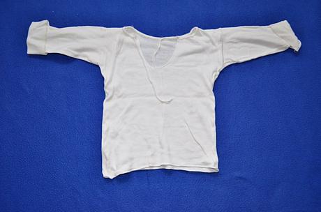 Kojenecká košilka, 56