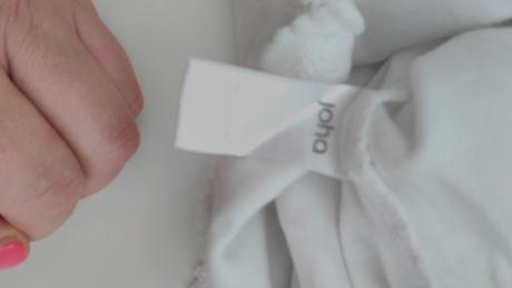 Body s límečkem, 74