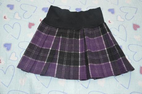 128 134 140 fialová sukně se sklady, 134