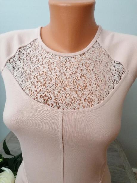 Šaty s krajkovou vsadkou, xs