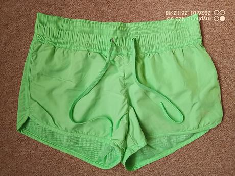 Šortky světlejší zelené zn."h&m" vel."34/xs", h&m,34