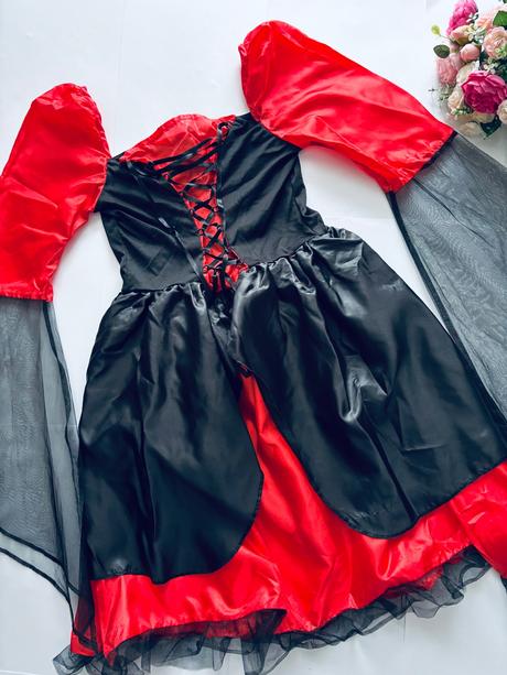 An7/ kostým dívčí čarodějnice /upírk- v.10/12 let, 