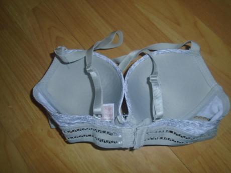 Podprsenka podložené pevné košíčky vel 75b, kik,75b