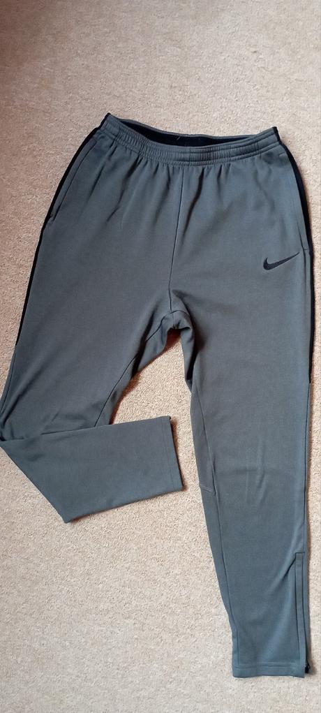 Tepláky zn."nike" vel."l", nike