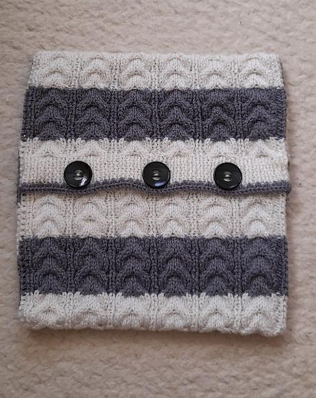 Copánkový povlak na polštář - bílo šedý pruh, 