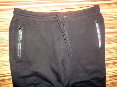 Super silnější černé tepláky alphar one, xxl