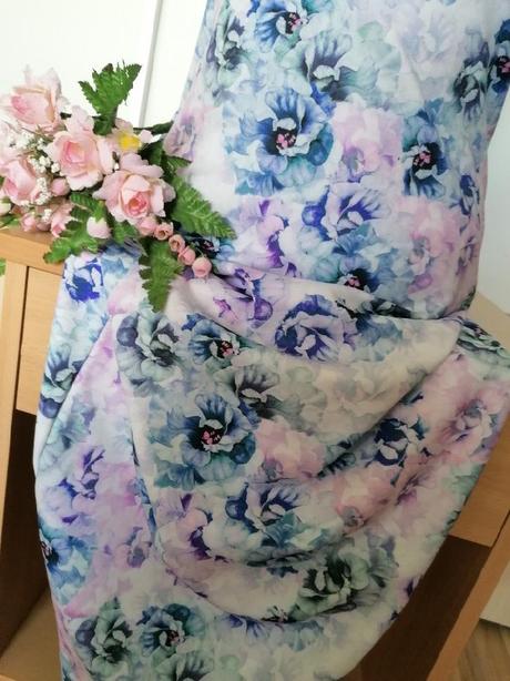 Šaty s květy, miss selfridge,36