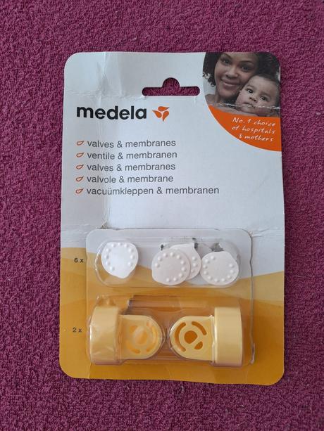 Odsávačka mateřského mléka,