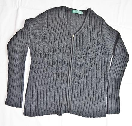 Svetr, green trees,l