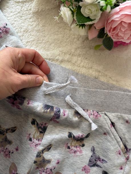 Tepláková souprava- v.6/7 let, f&f,122