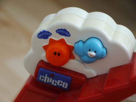 Hracka chicco nemecky a anglicky mlivici,