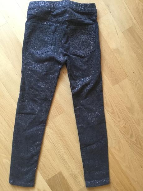 Trpytive skinny mansestraky, džeginy, h&m,122