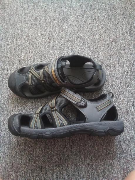 Sandály, 44