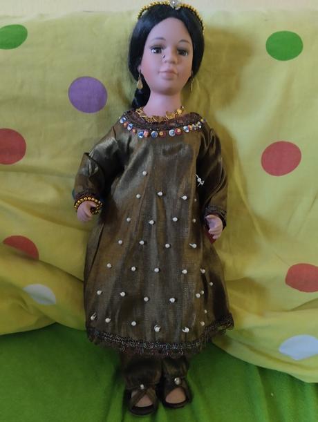 Porcelánová panenka indka, 