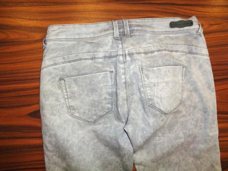 Pěkné šedé elastické mapované rifle - vel. 29, fishbone,m