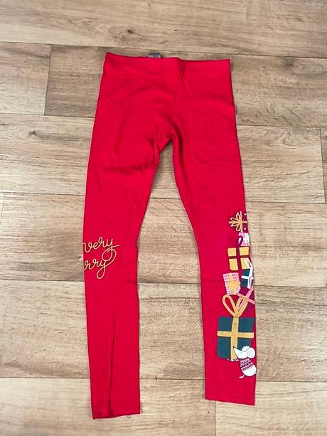 Vánoční legíny, 134