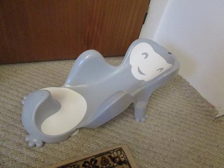 Pěkné lehátko pro miminko do vany, pc 199 kč,