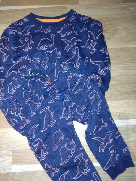 Tepláková souprava s dinosaury 98 tu, tu,98