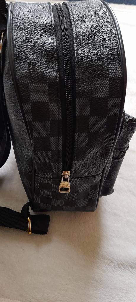 Černo-šedý stylový mini batůžek,