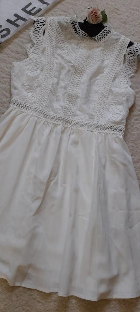 Dámské bílé krajkové letní šaty, l