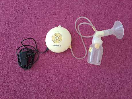 Odsávačka mateřského mléka,