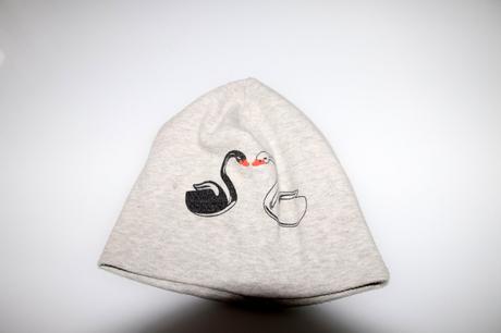 Dívčí podzimní čepice, 