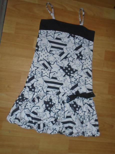 Šaty s balonovou sukní vel 140/146, 140