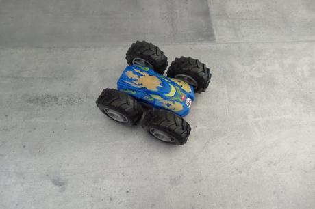 Otáčecí autíčko,