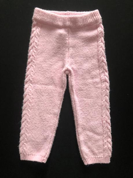 Růžové kamaše, 98