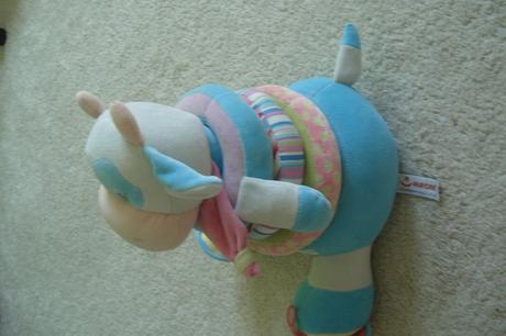 Motorická plyšová kravička,